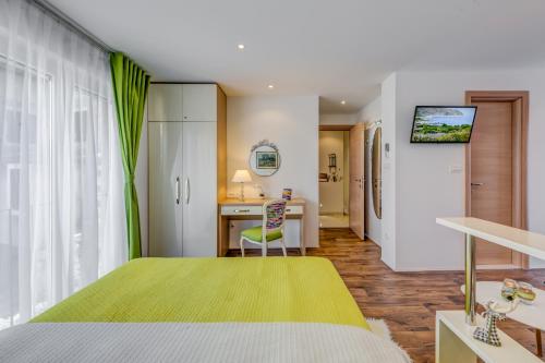Room&studio Apartment Just Enjoy, Split (photo 3)