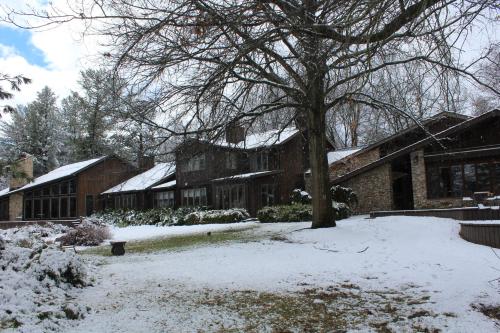 The Inn at White Oak - 출입구
