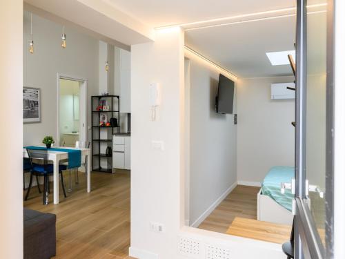 Loft 11 Milano Stylish Apartment, Bocconi & Prada area, by Leviora Collection