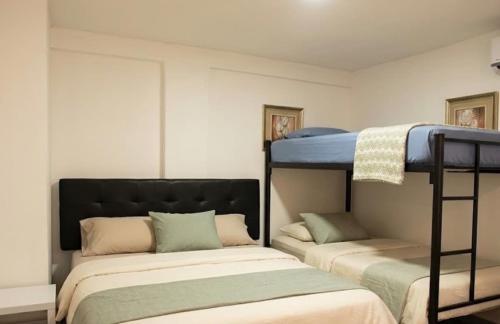 Karnak Ciudad Flamingo Apartment for 8 people in Chichiriviche