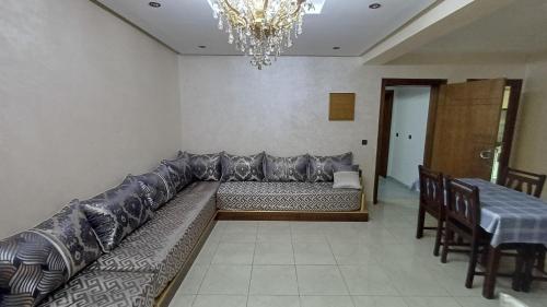Apartamento moderno cerca del aeropuerto de tanger in Gzennaia