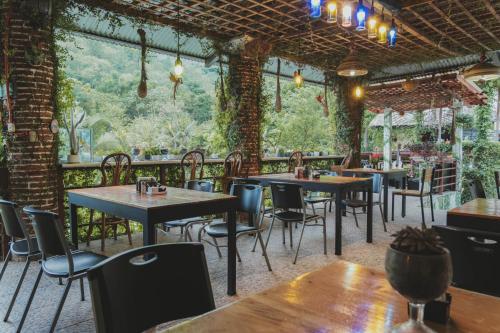 Restaurant, Vinas Hotel in Lanquin