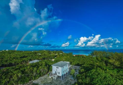Southern Comfort - Brand New Home Steps from Ten Bay Beach with home in Eleuthera