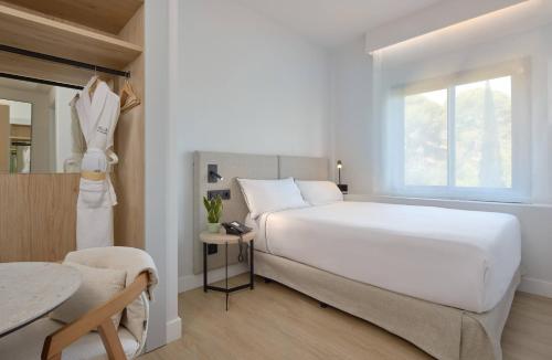 2 twin beds