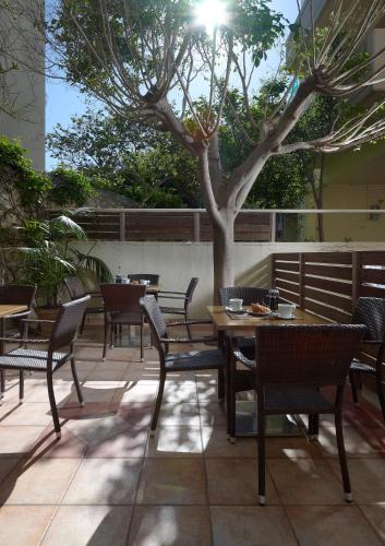 Irida Hotel - image 7