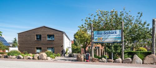 Exterior view of Hotel & Ferienunterkunfte Hus Seeblick