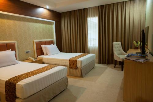 Surabaya Suites Hotel Powered by Archipelago