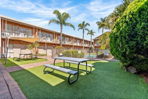 Quality Hotel Melbourne Airport