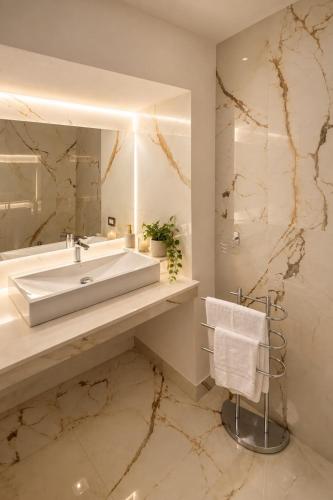 BELLINI JACUZZI SUITE Catania 4