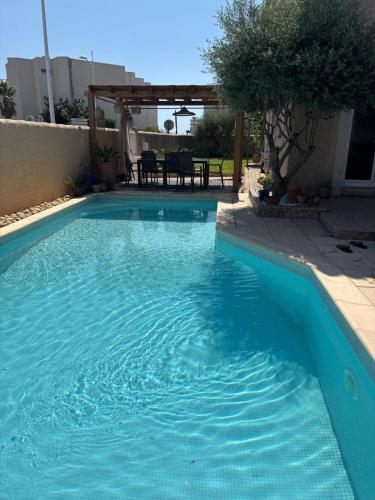 The seaside 200m2 villa with swimming pool!