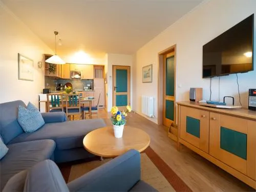 Dünenpark Binz - Komfort Ferienwohnung mit 2 Schlafzimmern und Terrasse im Erdgeschoss 004 in Binz, Deutschland