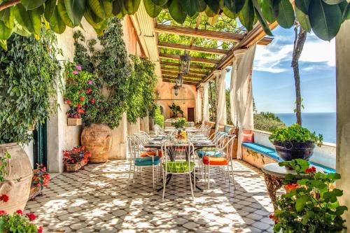 My Exclusive Italy - Lux Historic Villa with Pool & Amalfi Coast View