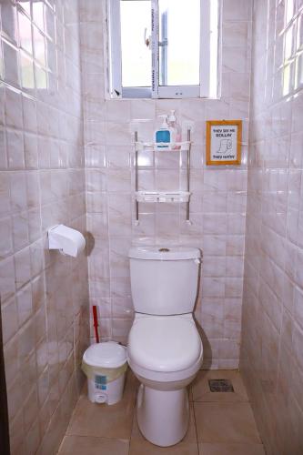 Badezimmer, Jovia stays in Ukunda