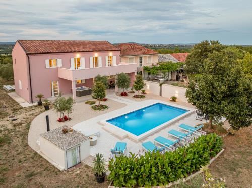 Vaade, Villa Rosea Domus ZadarVillas in Otrić
