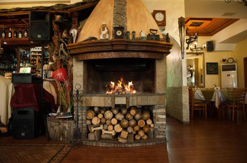 Globus Hotel - image 8