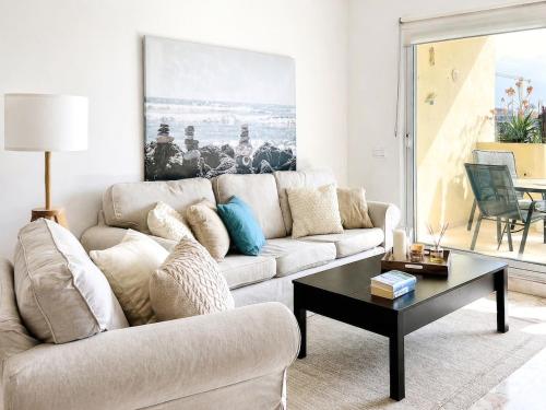 La Cala de Mijas - 2 Bedroom Apartment with Balcony and Pool