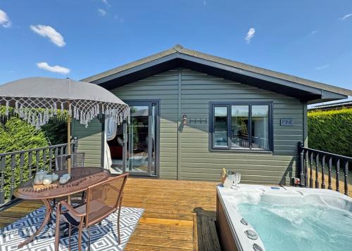 Hollybrook Lodges