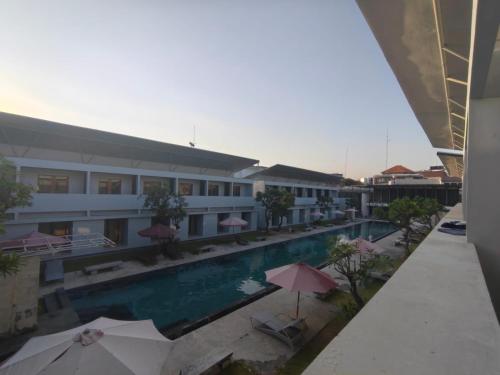Camera doppia, vista sulla piscina