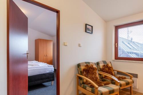 2 twin beds