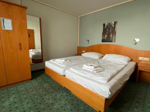 Mariazellerhof Room 201 - Chambre d'hôtes - Sankt Pölten