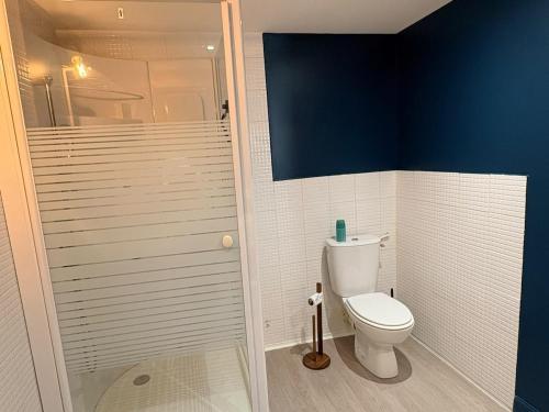 Zuhanyzó, Escapade Bugey - Appartement familial 6 pers en centre-ville in Amberieu-en-Bugey