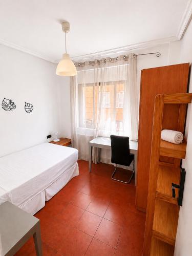 Roomin Hostel 3