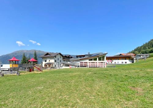 Sonneck Ferienhaus & Gruppenhaus 1450m am Hochzeiger im Pitztal