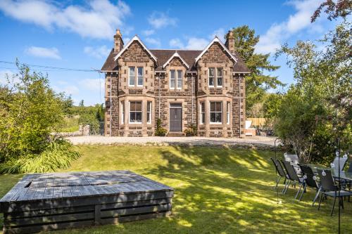 Kinnaird Country House with Hot Tub gîte à louer Balnakeilly