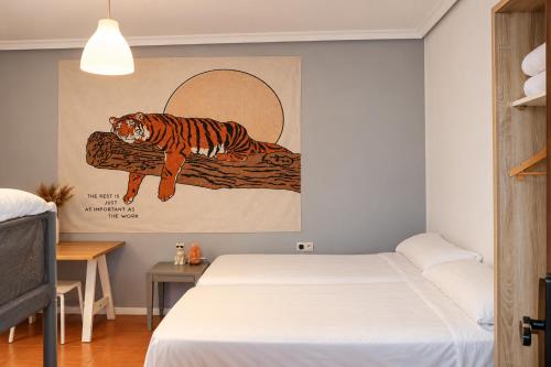 Roomin Hostel 2