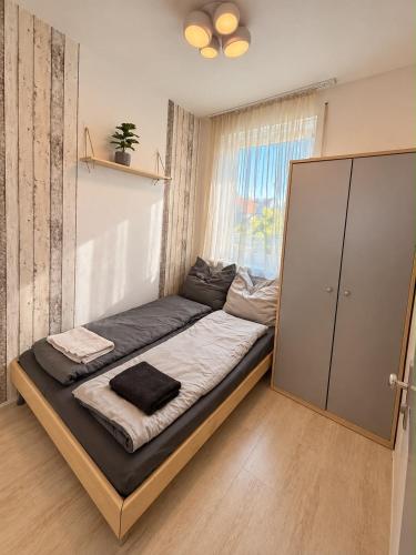 Großartige 3 Zimmer Ferienwohnung mit Kamin und Garten für 1-6 Personen (Großartige 3 Zimmer Ferienwohnung mit Kamin und Garten fur 1-6 Personen) in Kaufbeuren