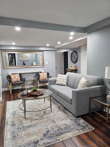 1 bedroom 2 beds , basement available monthly in Whitby