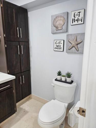 1 bedroom 2 beds , basement available monthly in Whitby