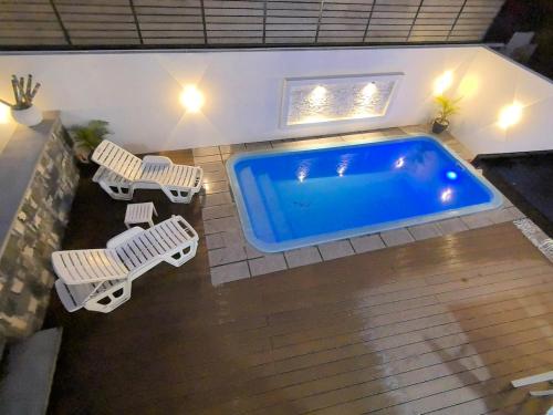 สระว่ายน้ำ, Villa Palmito - with Sea View in ปวงต์ โอ ปิมองต์