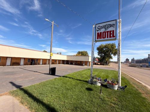 . Sportsman Motel