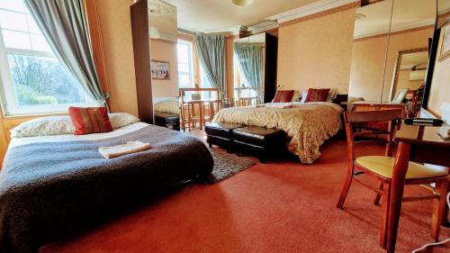 4-bedroom Victorian Home Belfast in Knock