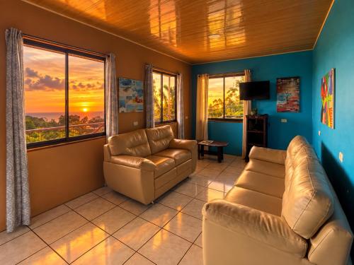 Pura Natura Lodge in Quepos