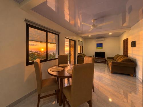 Pura Natura Lodge in Quepos