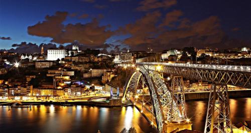 Porto Bridges By Living Well – Vila Nova de Gaia, OH