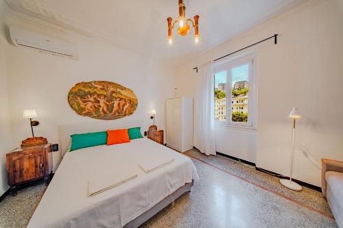 Kate Port & Aquarium home