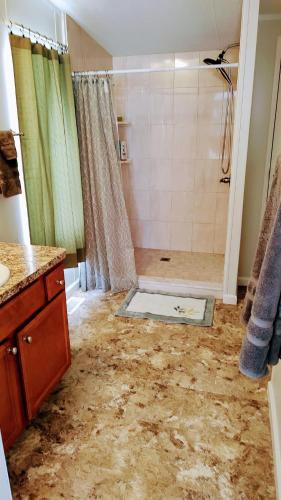 Bathroom, Rural Retreat for Outdoor Enthusiasts in Brooksville (FL)