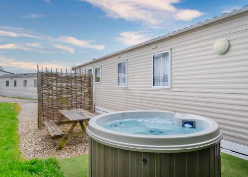 Bucklegrove Holiday Park 2
