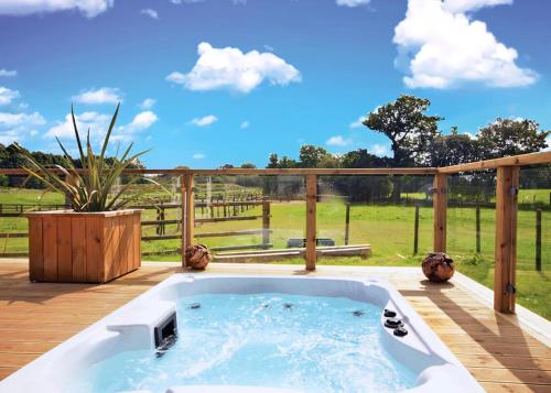 Ladera Retreat Lodges 1