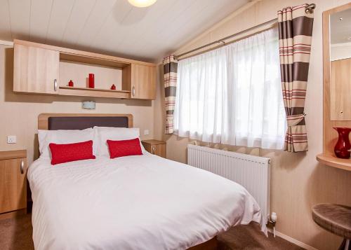 2 twin beds