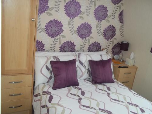 Small Double Room image 3