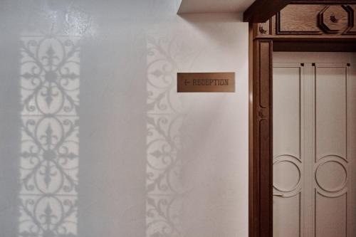 Callas House - image 5