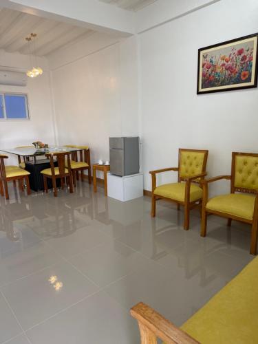 Jofranz Guesthouse by Wegala in Tayabas