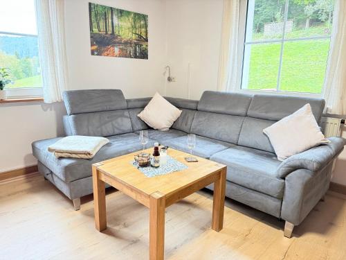 2 bedrooms, 3 beds