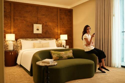 Suite, executive