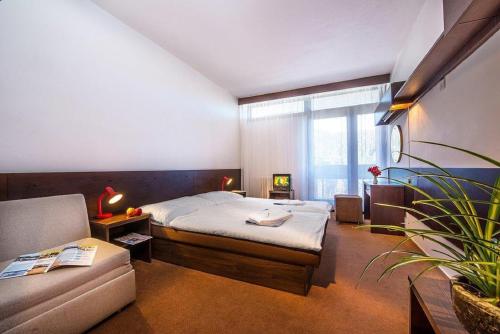 Twin Room with Balcony