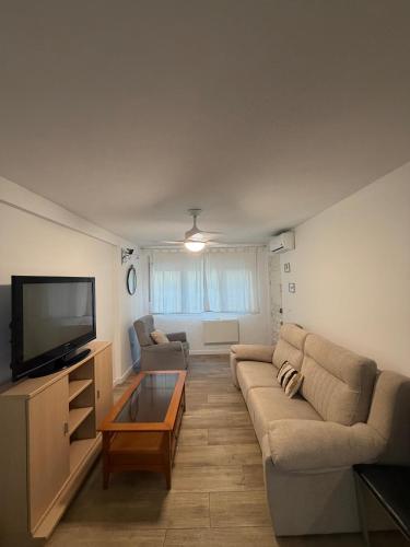 MalagaOnBeach 3 - Huelin - a 5 min de la playa y del centro - Two bedrooms - up to 4 people